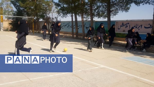 المپیاد ورزشی در مدرسه گلشاد خلیل آباد 