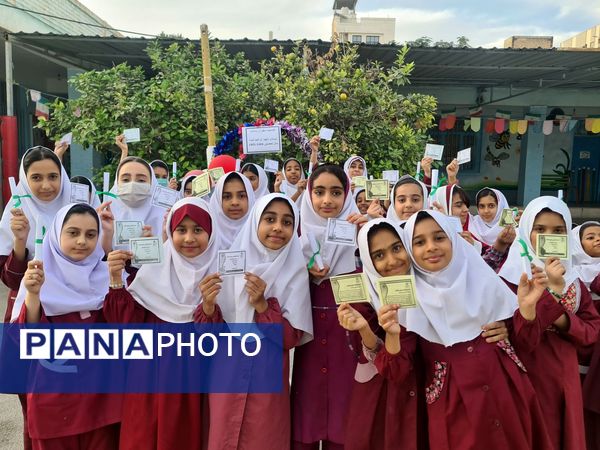 آیین افتتاحیه هفته «سفیران سلامت» در مدرسه شهید ابراهیم تنیده 