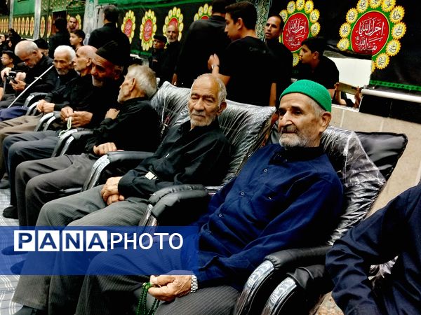 برگزاری یادواره شهدا در روستای بزنجرد 