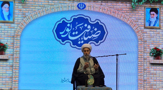 دیدار نماینده ولی فقیه در استان فارس با بانوان