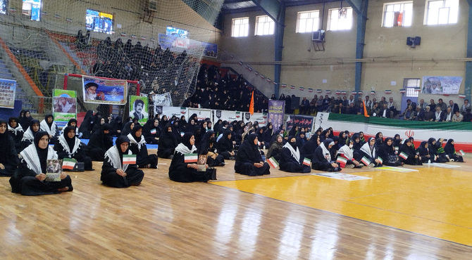 برگزاری همایش هفته بسیج در اسلام آباد غرب