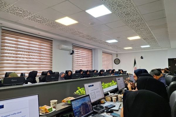 توانمندسازی علمی با هوش مصنوعی درناحیه ۶