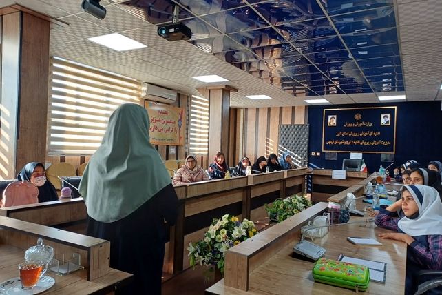 اولین جلسه کارگاه توانمندسازی دانش‌آموزان خبرنگار پانا دختر ناحیه 2 کرج و شهرستان فردیس