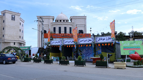 خدمات‌رسانی ستاد تسهیلات و راهنمای زائران نوروزی در قم
