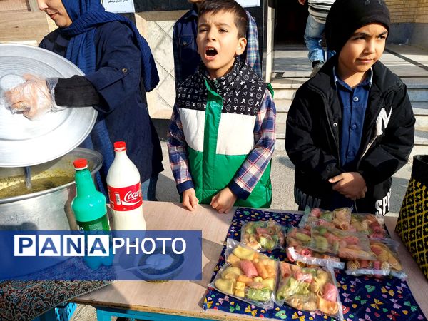 برگزاری بازارچه دانش‌آموزی در مدرسه شهدای فرهنگی شهرستان شیروان