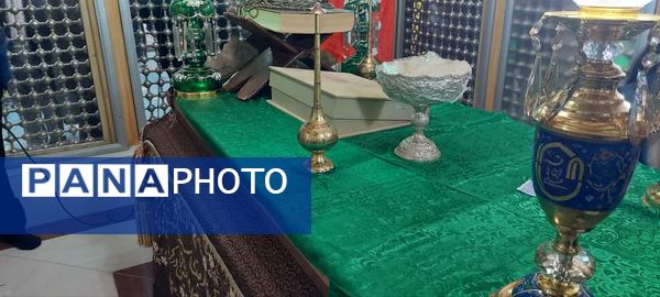 آیین غبارروبی ضریح مطهر حضرت علی‌بن‌امام‌محمدباقر(ع) 