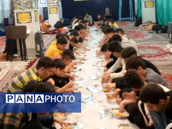 اعتکاف نورانی دانش‌آموزان بهبهان