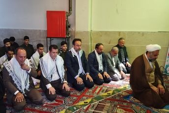 زنگ نماز فضایی سرشار از معنویت و آرامش را برای دانش‌آموزان ایجاد می‌کند