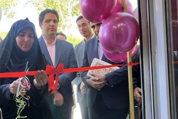 کافه کتاب پارک بانوان قروه با هدف ارتقای نشاط اجتماعی افتتاح شد