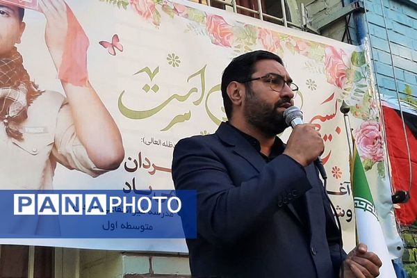 نواختن زنگ هفته بسیج در دبیرستان عرفان