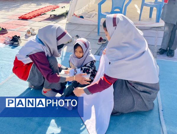 اجرای مانور زلزله و ایمنی در دبستان دین و دانش ابرکوه