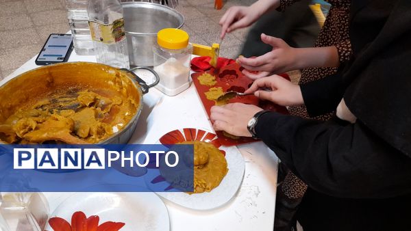آموزش دوخت مقنعه و پخت و تزیین حلوا در کانون شماره 4 قم