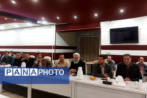 تقدیر از بانوان شاغل در اداره آموزش و پرورش کهریزک 