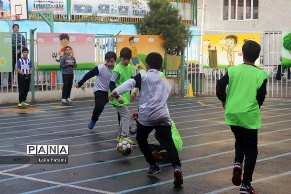 ‌سیل عظیمی از استعدادهای فوتبالی پشت میزهای مدرسه در حال تحصیل هستند/ باید به زنگ ورزش اهمیت داده شود