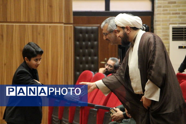 چهارمین سالگرد شهادت استاد طلبه مجاهد محمدحسین فرج نژاد و خانواده ایشان در یزد