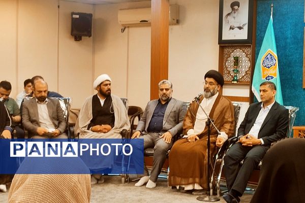  نخبگان پیشوا در کنار امام جمعه؛ تجدید عهد با آرمان‌های ۱۵ خرداد