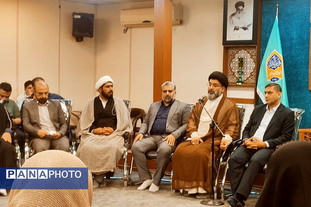 نخبگان پیشوا در کنار امام جمعه؛ تجدید عهد با آرمانهای ۱۵ خرداد