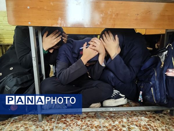 مانور زلزله در دبیرستان مهدی خدابنده