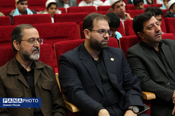 مراسم آموزش کاروان‌های عمره دانش‌آموزی به دانش‌آموزان عازم سرزمین وحی