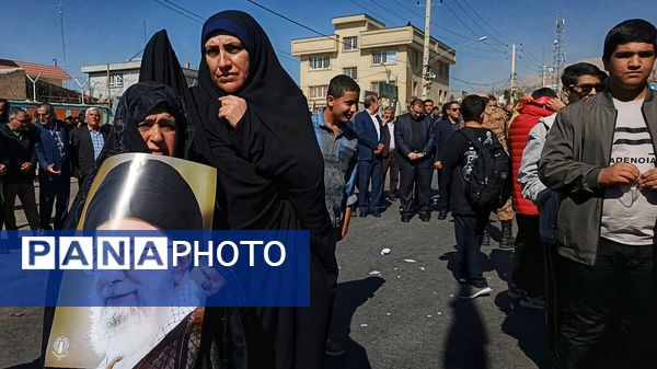 حضور پرشور مردم یاسوج در راهپیمایی ۱۳ آبان در دامنه‌های دنا