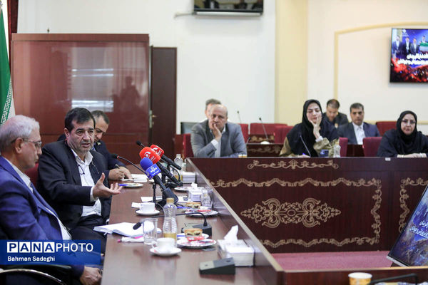 مراسم تقدیر از افتخارآفرینان المپیاد نجوم و اختر فیزیک با حضور وزیر ورزش و جوانان