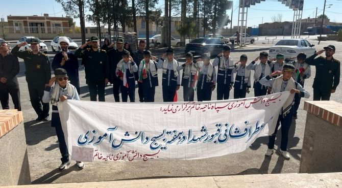 گرامیداشت هفته بسیج دانش آموزی و شهادت شهید محمد حسین فهمیده در شهرستان خاتم 