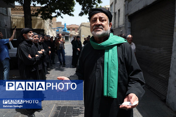  عزاداری روز تاسوعای حسینی در هیات سقاهای همدانی مقیم مرکز