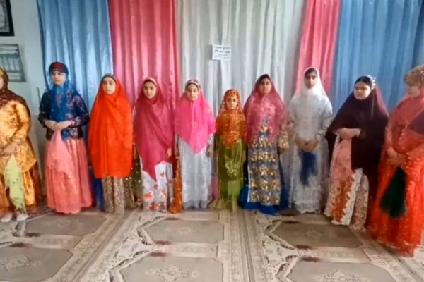 دبستان الزهرا (س) فرادنبه، نوای همدلی را در جشنواره ملی «آوای هلال» طنین‌انداز کرد