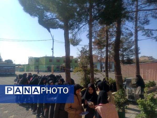 پذیرایی از دانش آموزان دبیرستان نمونه اندیشه با صبحانه گرم 