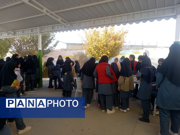 جشن هفته  کتاب خوانی در دبستان فرهنگ فرازمند