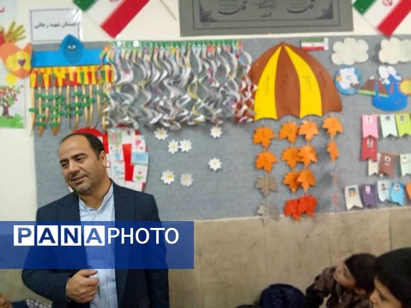 بازدید مسئولان وزارتی آموزش و پرورش شهرستان‌های تهران از مدرسه شهید رجایی شهر قدس 