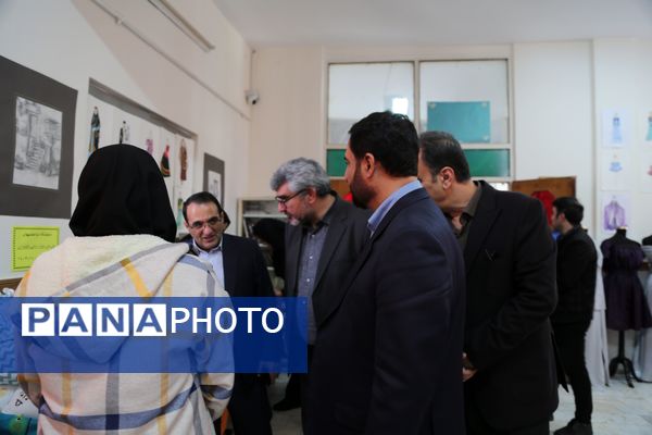 برگزاری نمایشگاه دستاورد های دانش آموزان در هنرستان حضرت فاطمه (س)  اردبیل