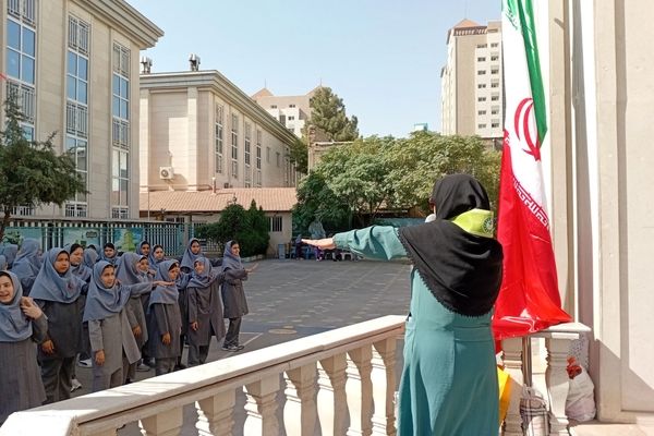 آماده سازی دانش آموزان پیشتاز برای جشن عاطفه ها
