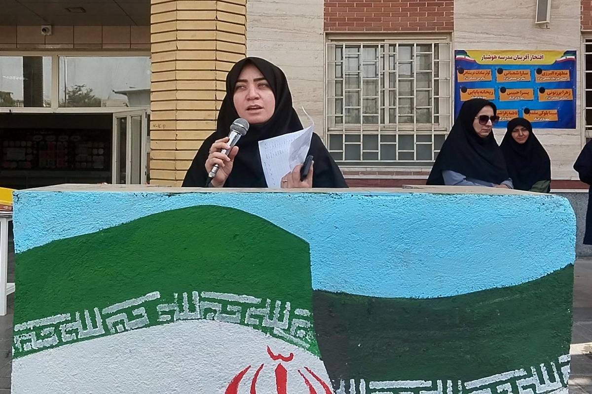 جشن عاطفه ها تمرینی برای تقویت روحی و مسئولیت پذیری تعاون در میان دانش آموزان است 