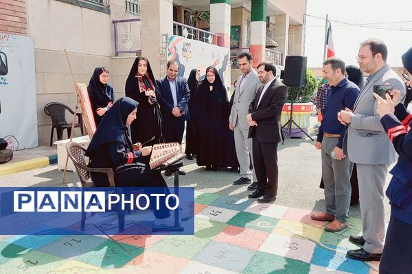 پاسداشت مقام شامخ معلم در آموزشگاه هیأت امنایی فرزانگان ملارد؛ با نواختن زنگ سپاس معلم 