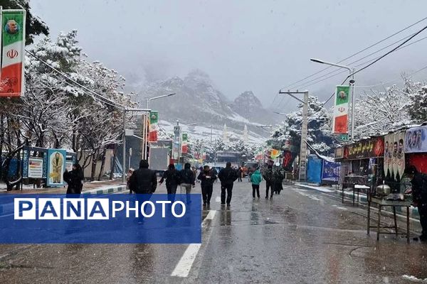 روز برفی گلزار شهدای کرمان 