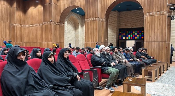 نشست بصیرتی نوجوانانه در یزد