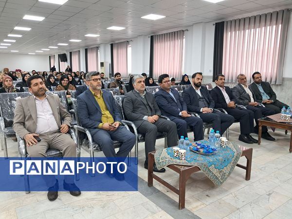 تجلیل از برترین‌های کنکور در قائمشهر