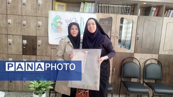 جشن روز مادر و ولادت حضرت زهرا (س) در دبیرستان شاهد تکتم ناحیه ۳