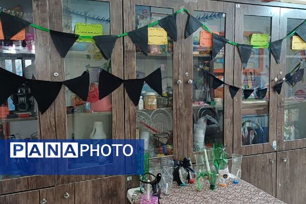 ایستگاه صلواتی در دبستان سارا، میزبان دل‌های کوچک در سوگ حضرت فاطمه(س) بود