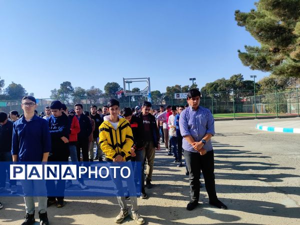 زنگ آغاز هفته بسیج  دانش آموزی در دبیرستان شاهد ابوذر غفاری نیشابور 