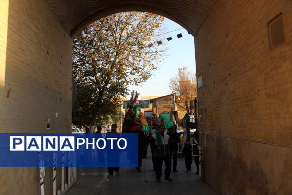 کاروان نمادین حضور امام رضا (ع) در یزد