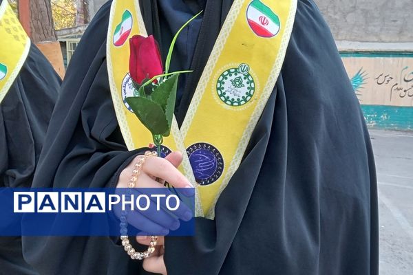 مراسم وداع با شهید گمنام در دبیرستان دانشور یک نیشابور