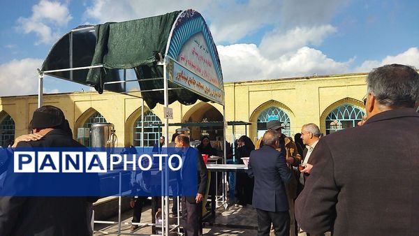 گذری بر فعالیت چایخانه مسجد جامع در سومین جمعه آذر ماه 