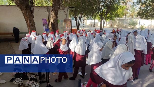 جشن عاطفه‌ها در دبستان مولوی فین؛ همدلی برای تداوم آموزش
