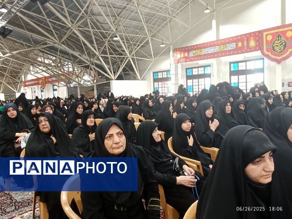 مراسم بزرگداشت شهدای حملات تروریستی رژیم صهیونسیتی در گلستان شهدای اصفهان 