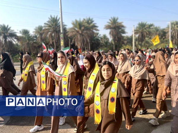 فین غرق در عطر فاطمی همزمان با روز دانش‌آموز
