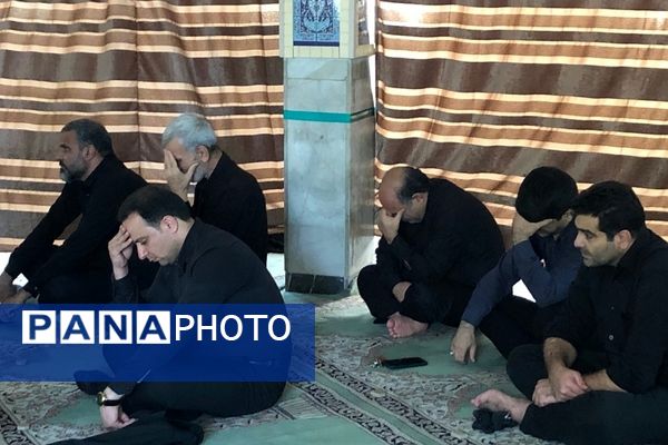 حضور فرهنگیان ناحیه 2 شهرری در مراسم عزاداری سالار شهیدان 