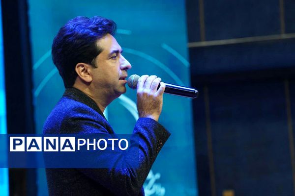 آیینه‌ تلاش کارمندان دانشگاه فردوسی مشهد