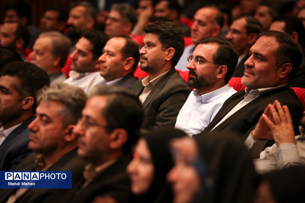 دیدار رییس‌جمهور با فرهنگیان و دانشجو معلمان